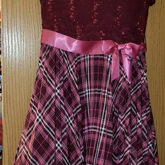 Girl's dress